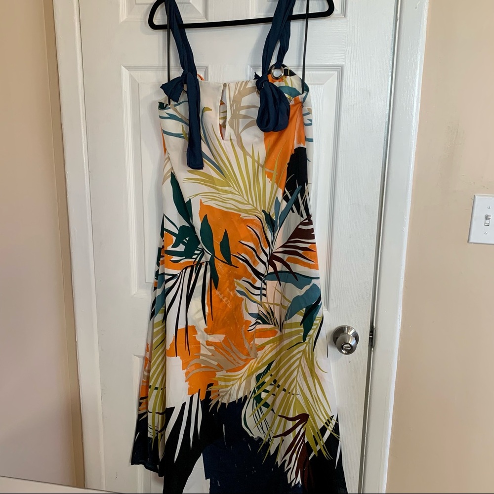 Maxi dress with tie straps